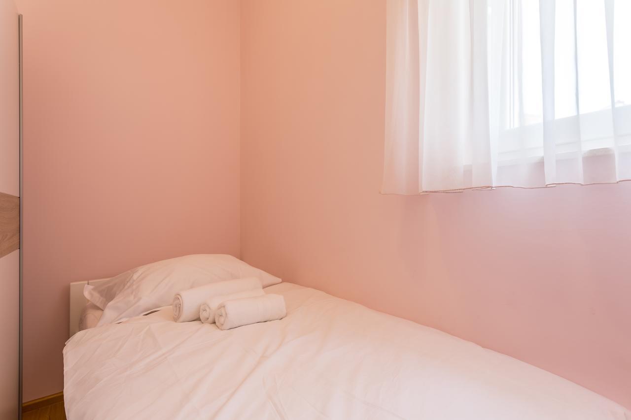 Apartmani Lukic Сплит Экстерьер фото