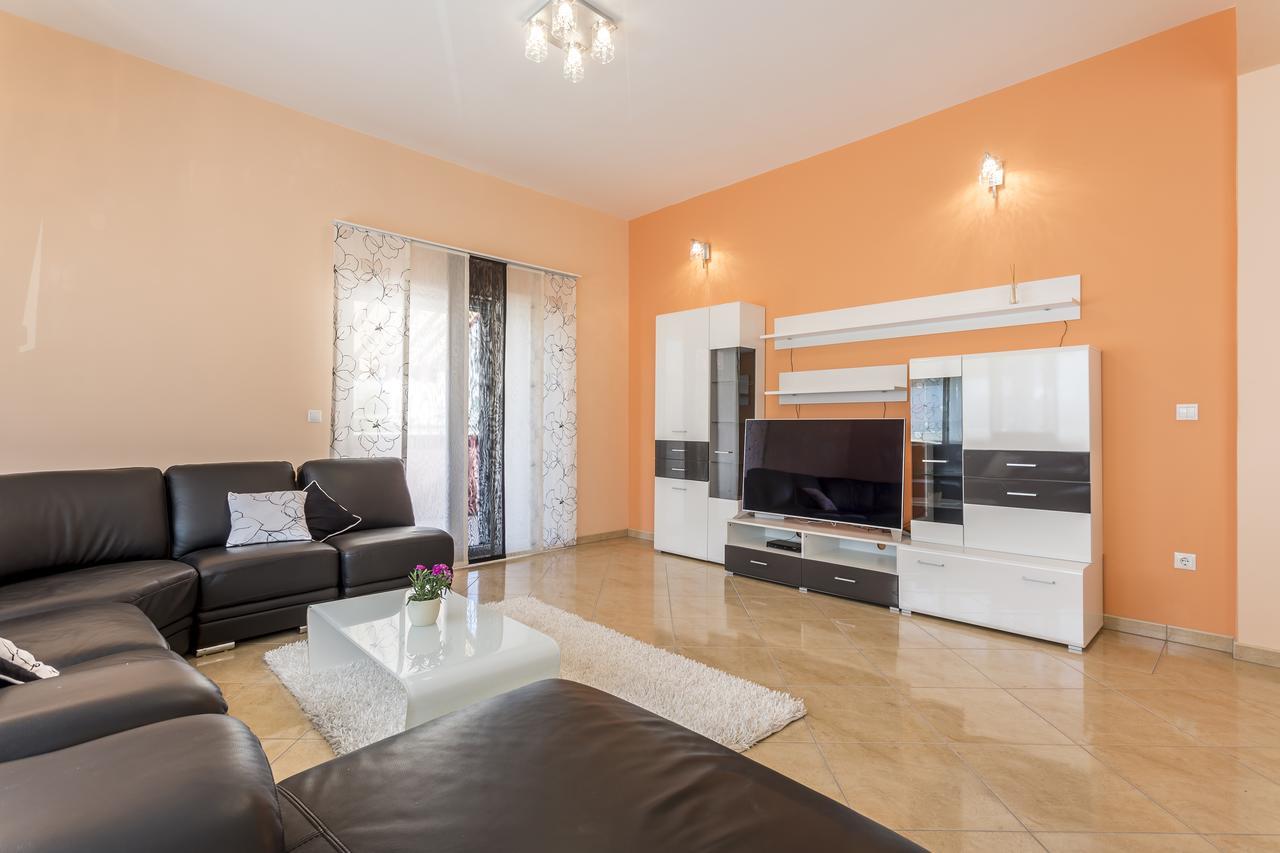 Apartmani Lukic Сплит Экстерьер фото