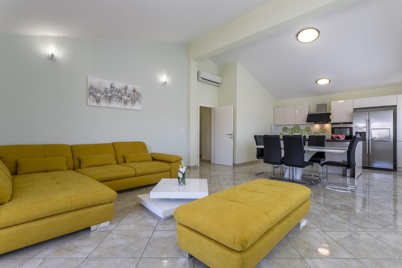 Apartmani Lukic Сплит Экстерьер фото