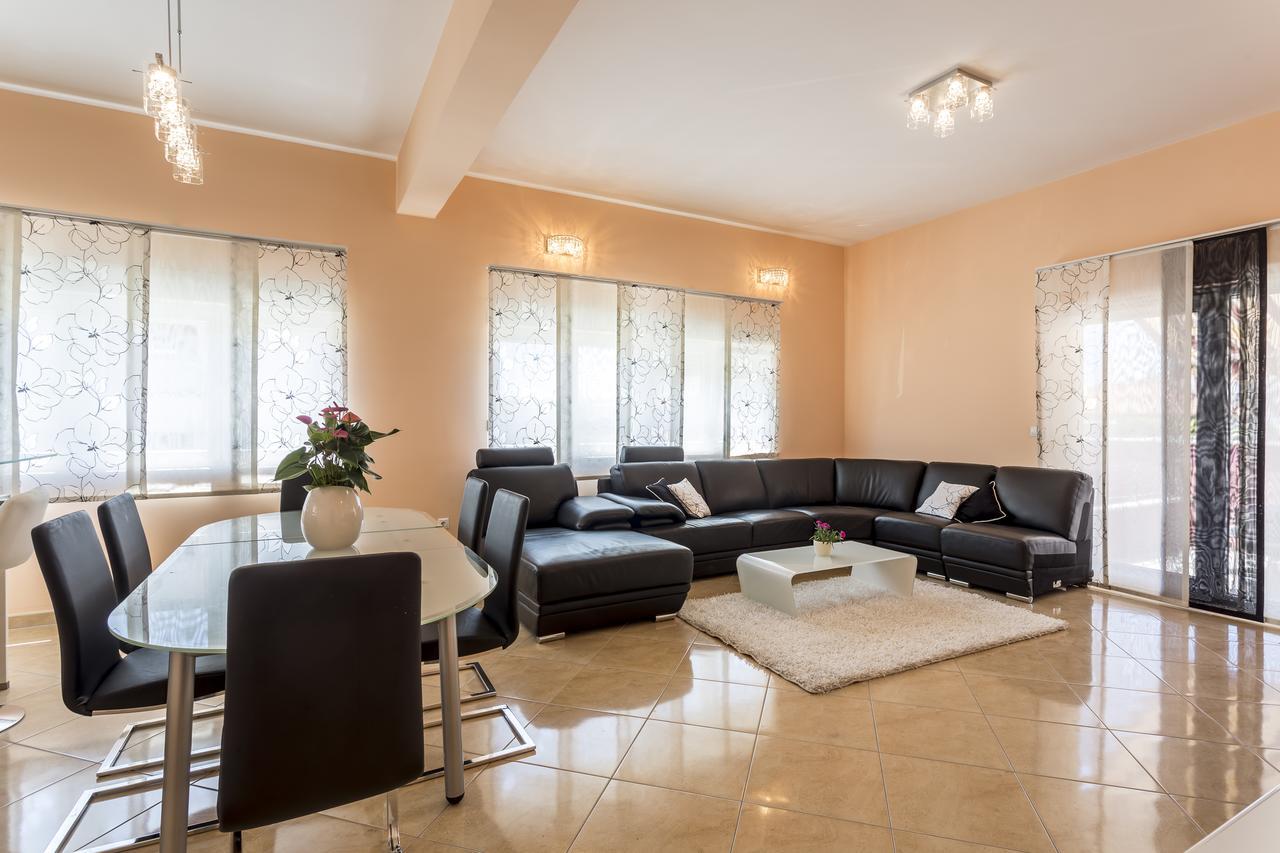 Apartmani Lukic Сплит Экстерьер фото