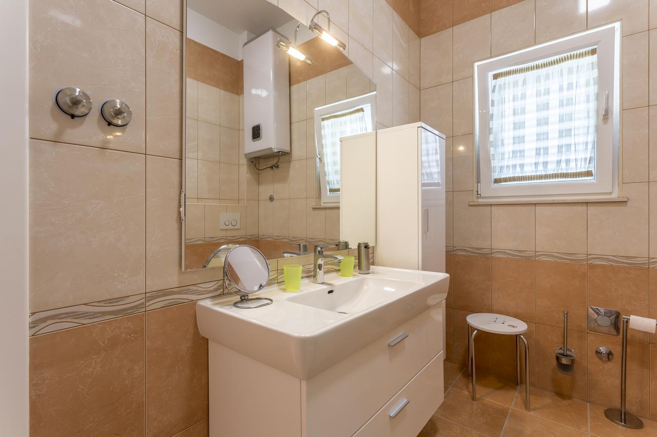 Apartmani Lukic Сплит Экстерьер фото
