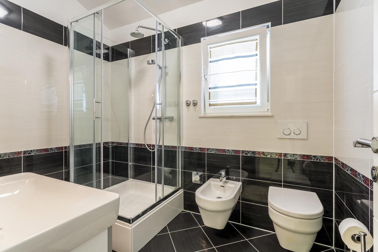 Apartmani Lukic Сплит Экстерьер фото